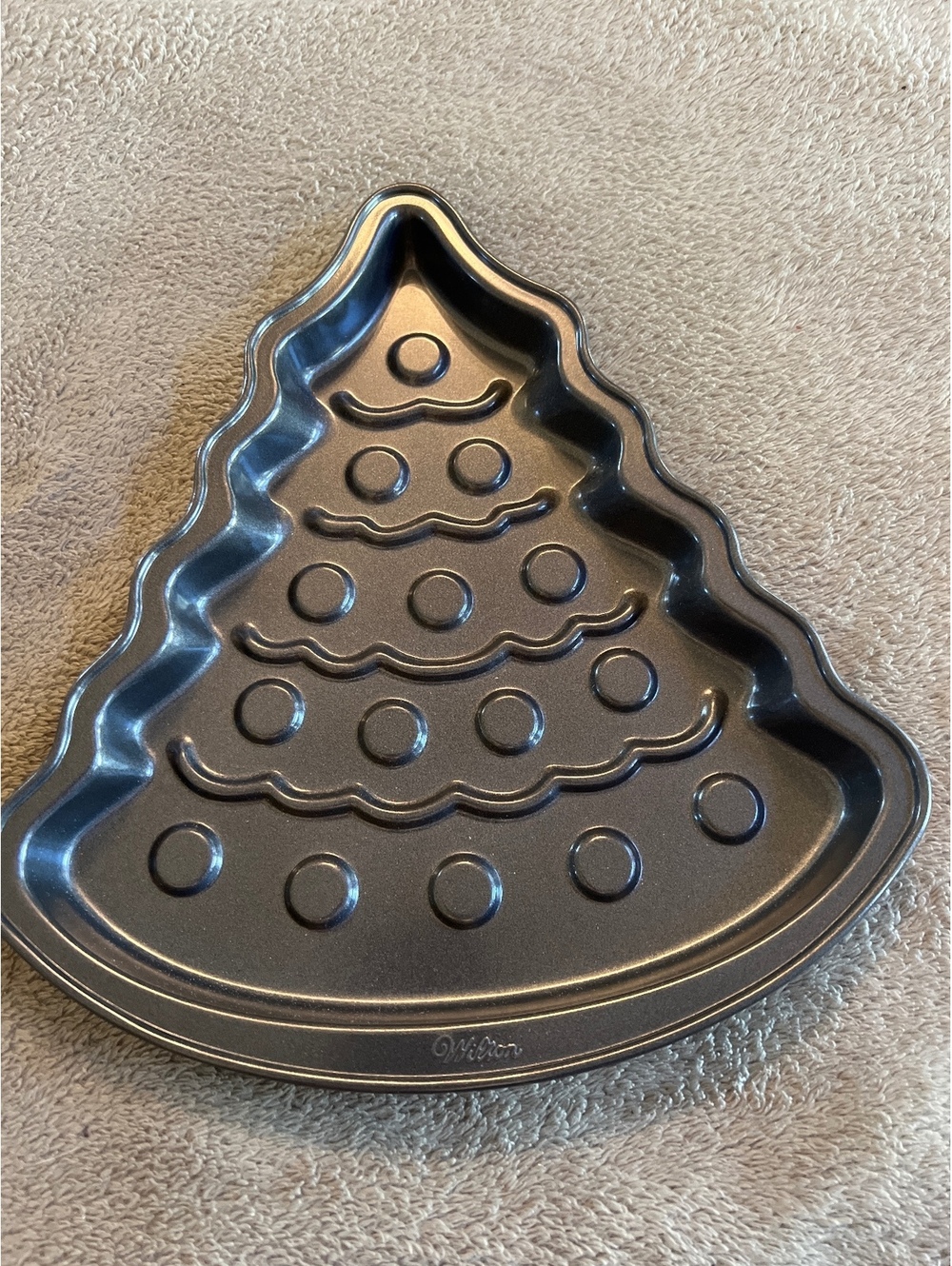 Wilton Christmas Tree Shaped Cake Pan